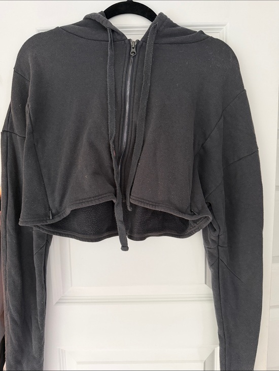 ALO Yoga Tops - ALO Yoga cropped Black Fleece-Lined Zip Hoodie size Medium